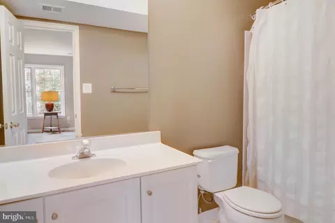 Bath - 1109 Northwind Dr, Reston, VA 20194 photo 10 of 11