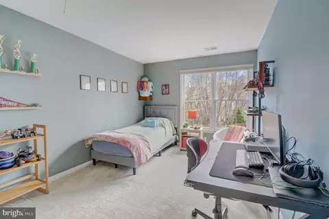 Bedroom - 1109 Northwind Dr, Reston, VA 20194 photo 9 of 12