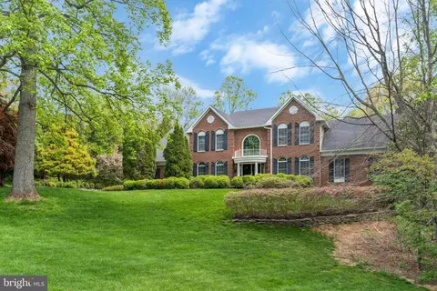 6205 Sydney Rd, Fairfax Station, VA 22039