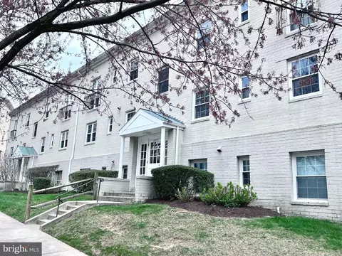 2913 Willston Pl #101, Falls Church, VA 22044