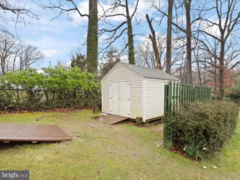 Exterior - 7519 Havelock St, Springfield, VA 22150 photo 8 of 10