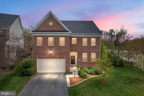 6079 Piney Woods Ct, Alexandria, VA 22315