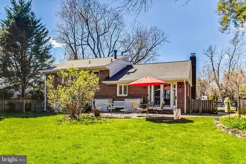 Exterior - 1411 Audmar Dr, Mclean, VA 22101 photo 6 of 12
