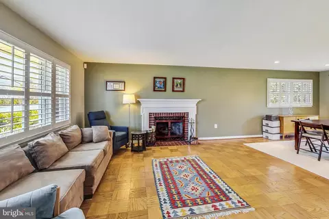 Living - 1411 Audmar Dr, Mclean, VA 22101 photo 3 of 4