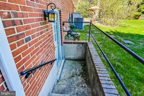Exterior - 1411 Audmar Dr, Mclean, VA 22101 photo 12 of 12