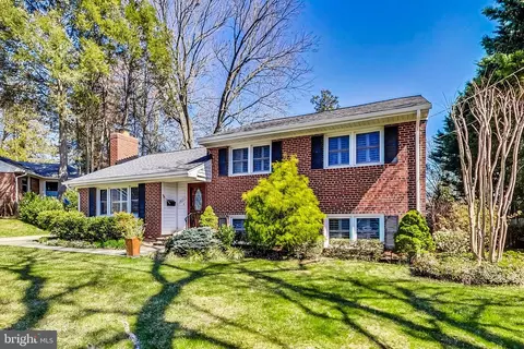 Exterior - 1411 Audmar Dr, Mclean, VA 22101 photo 2 of 12