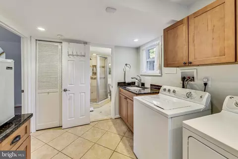 Kitchen - 1411 Audmar Dr, Mclean, VA 22101 photo 7 of 7