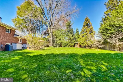 Exterior - 1411 Audmar Dr, Mclean, VA 22101 photo 10 of 12