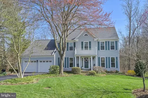 12101 Snow Shoe Ct, Herndon, VA 20170