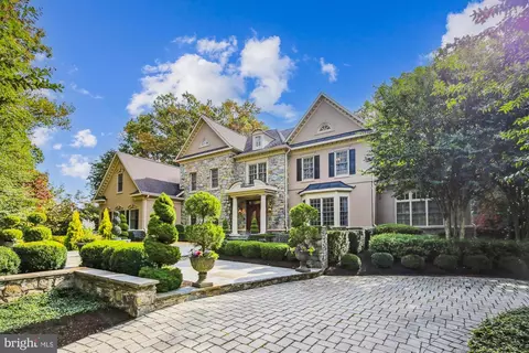 11511 Foxclove Rd, Oakton, VA 22124