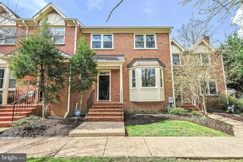 7226 Aynsley Ln, Mclean, VA 22102