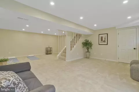 Living - 6017 Commack Ct, Springfield, VA 22152 photo 11 of 13
