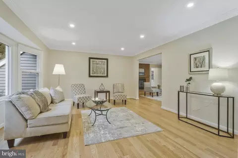 Living - 6017 Commack Ct, Springfield, VA 22152 photo 1 of 13