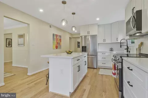 Kitchen - 6017 Commack Ct, Springfield, VA 22152 photo 3 of 5