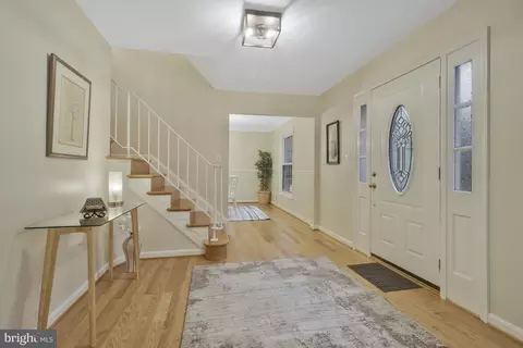 Entry Way - 6017 Commack Ct, Springfield, VA 22152 photo 2 of 5