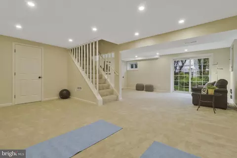 Living - 6017 Commack Ct, Springfield, VA 22152 photo 12 of 13