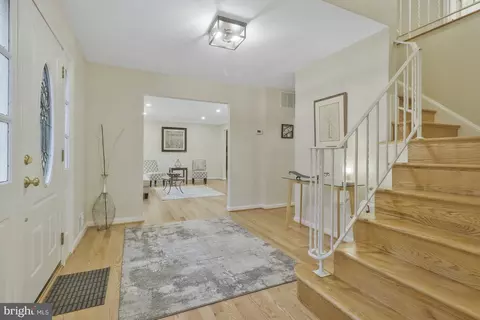 Entry Way - 6017 Commack Ct, Springfield, VA 22152 photo 3 of 5
