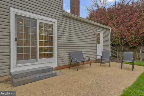 Exterior - 6017 Commack Ct, Springfield, VA 22152 photo 4 of 10