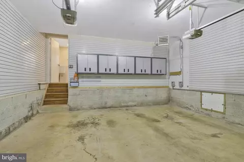 Exterior - 6017 Commack Ct, Springfield, VA 22152 photo 5 of 10