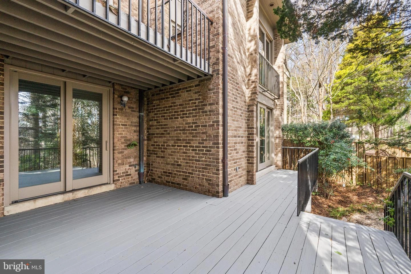 Exterior - 704 Belgrove Rd, Mclean, VA 22101 photo 5 of 7