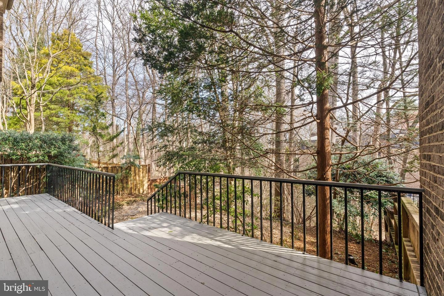 Exterior - 704 Belgrove Rd, Mclean, VA 22101 photo 3 of 7