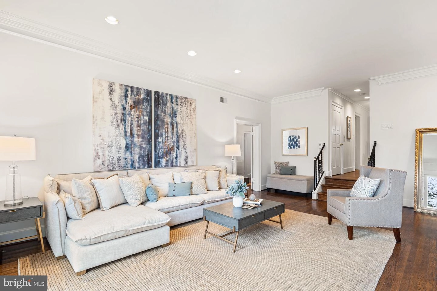 Living - 704 Belgrove Rd, Mclean, VA 22101 photo 3 of 8