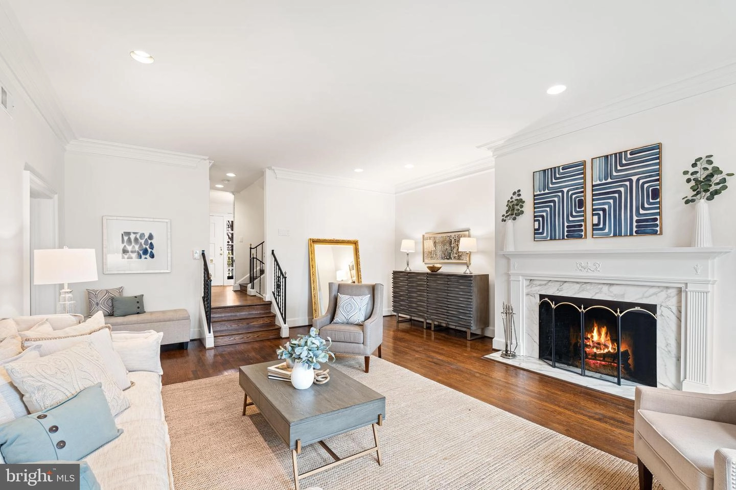 Living - 704 Belgrove Rd, Mclean, VA 22101 photo 4 of 8