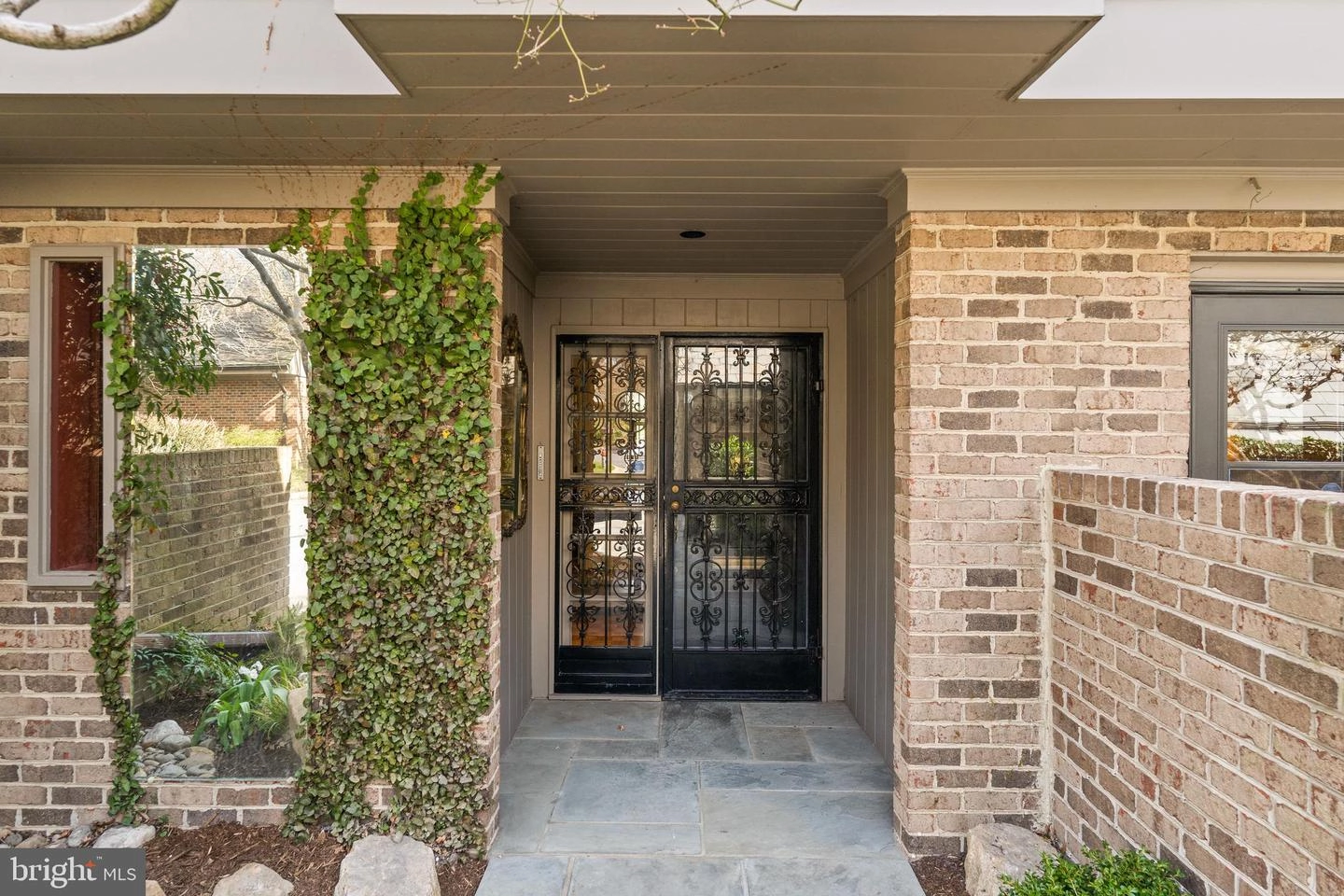 Exterior - 704 Belgrove Rd, Mclean, VA 22101 photo 2 of 7