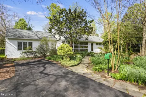6428 Quincy Pl, Falls Church, VA 22042