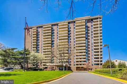 1800 Old Meadow Rd #602, Mclean, VA 22102