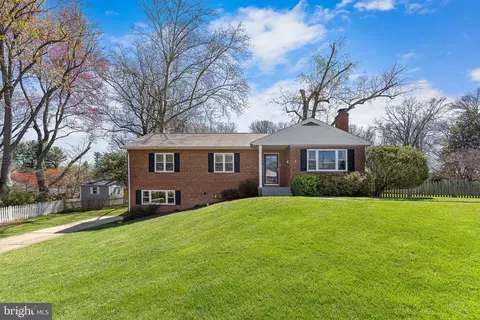 3213 Marcer St, Falls Church, VA 22044