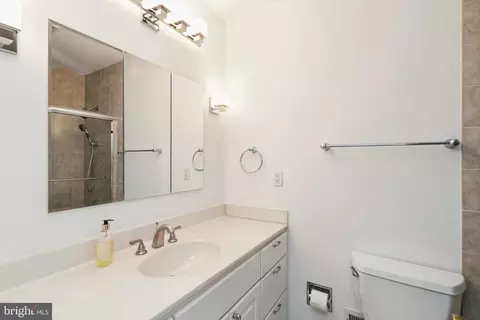 Bath - 8708 Kerry Ln, Springfield, VA 22152 photo 1 of 4