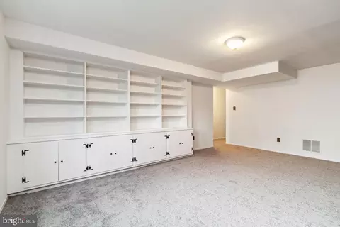 Bedroom - 8708 Kerry Ln, Springfield, VA 22152 photo 4 of 8