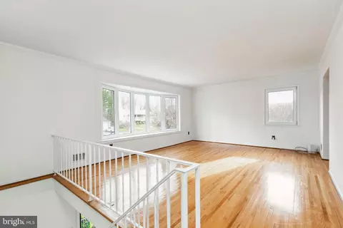 Entry Way - 8708 Kerry Ln, Springfield, VA 22152 photo 1 of 1