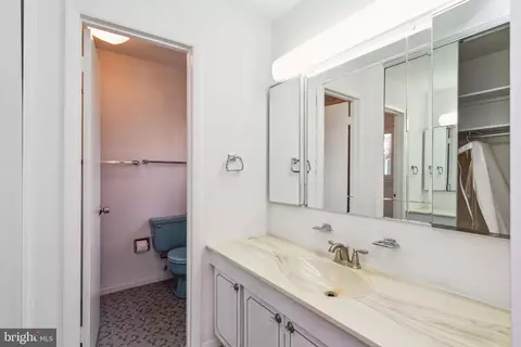 Bath - 8708 Kerry Ln, Springfield, VA 22152 photo 2 of 4
