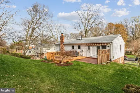 Exterior - 8708 Kerry Ln, Springfield, VA 22152 photo 7 of 7