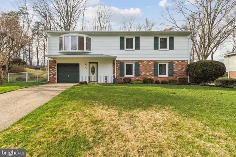Exterior - 8708 Kerry Ln, Springfield, VA 22152 photo 2 of 7