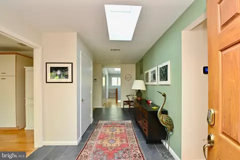Entry Way - 2301 November Ln, Reston, VA 20191 photo 1 of 2