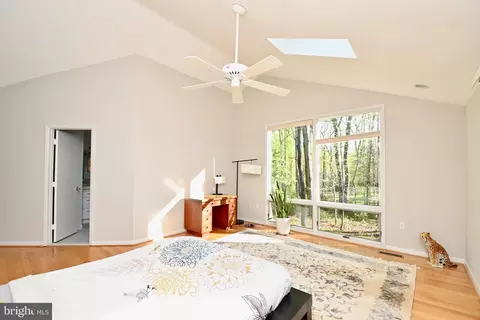 Bedroom - 2301 November Ln, Reston, VA 20191 photo 6 of 10
