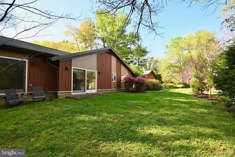 Exterior - 2301 November Ln, Reston, VA 20191 photo 8 of 8