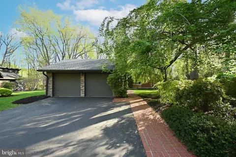 Exterior - 2301 November Ln, Reston, VA 20191 photo 3 of 8