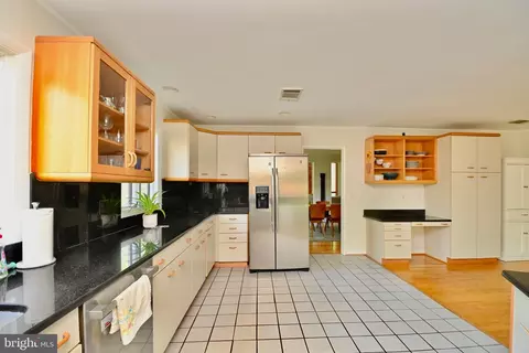 Kitchen - 2301 November Ln, Reston, VA 20191 photo 5 of 6