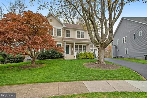 1931 Fisher Ct, Falls Church, VA 22043
