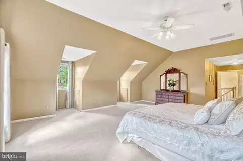 Bedroom - 12902 Brafferton Ct, Herndon, VA 20171 photo 4 of 8