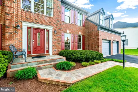Exterior - 12902 Brafferton Ct, Herndon, VA 20171 photo 2 of 6