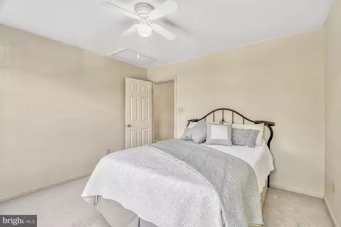 Bedroom - 12902 Brafferton Ct, Herndon, VA 20171 photo 6 of 8