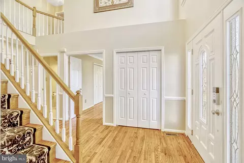 Entry Way - 12902 Brafferton Ct, Herndon, VA 20171 photo 2 of 4