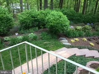 Exterior - 7201 Burton Hill Ct, Springfield, VA 22152 photo 9 of 10