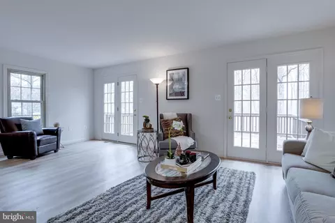 Living - 7201 Burton Hill Ct, Springfield, VA 22152 photo 1 of 5