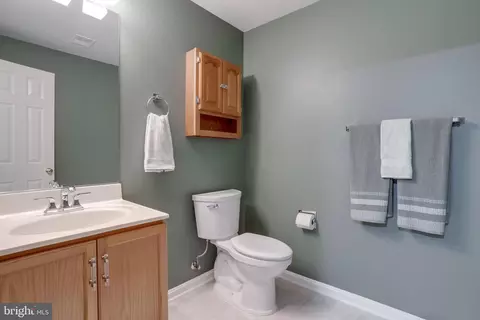 Bath - 7201 Burton Hill Ct, Springfield, VA 22152 photo 1 of 6